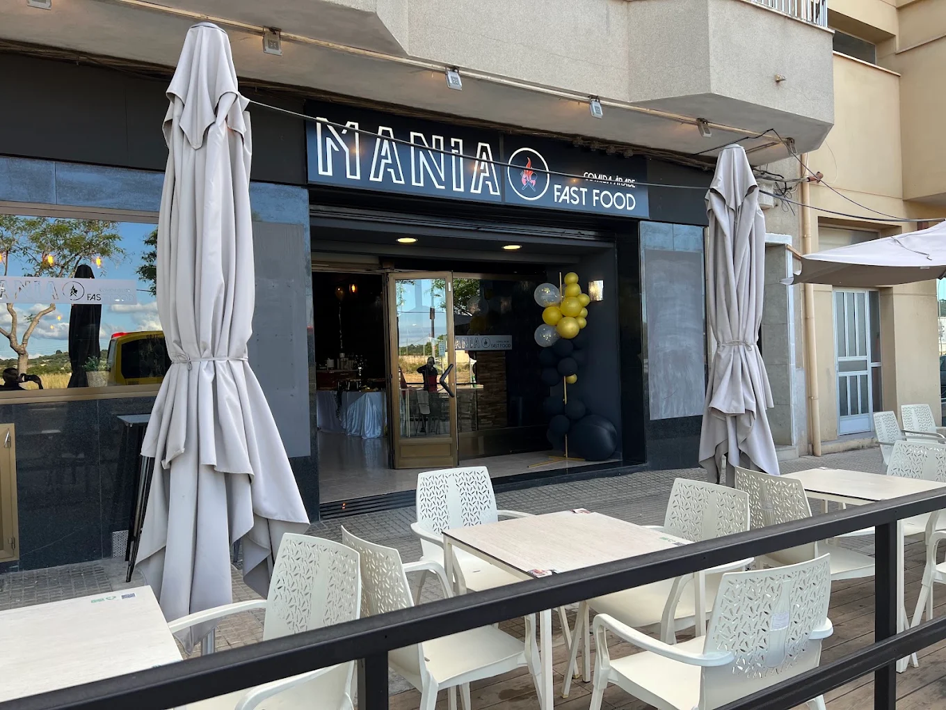 Fachada del restaurante Mania en Manacor